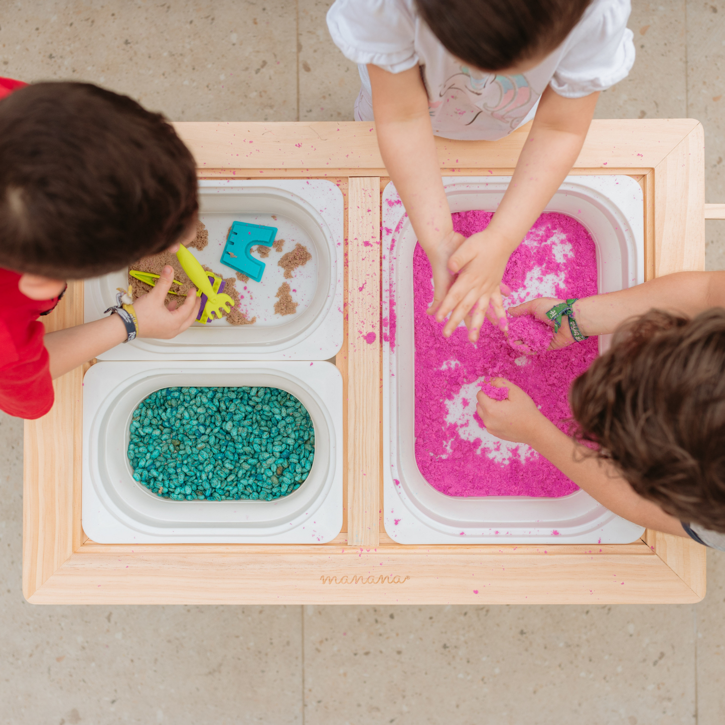 Mesa sensorial para niños