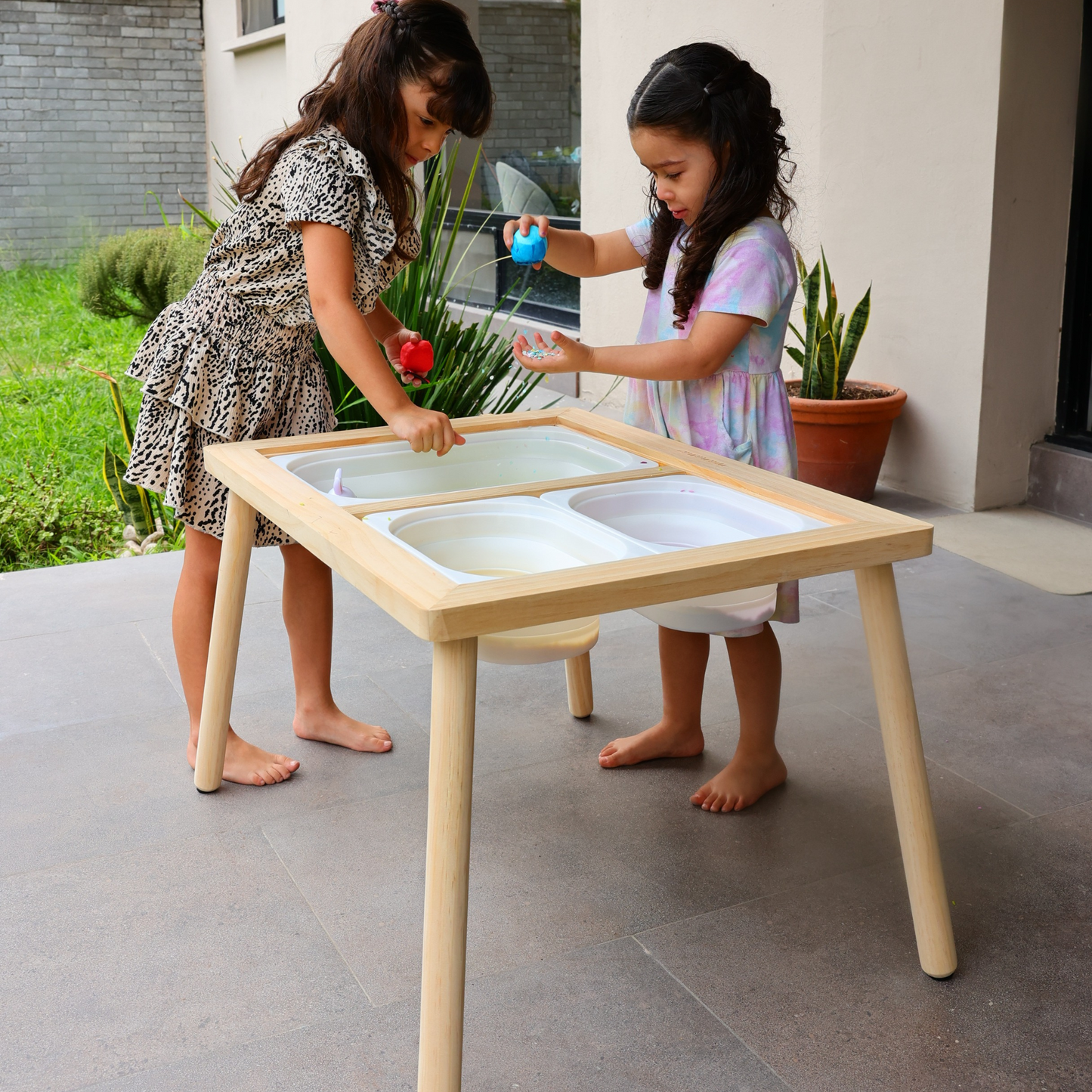 Mesa sensorial para niños