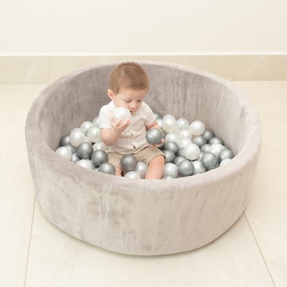 Alberca de pelotas para bebés.